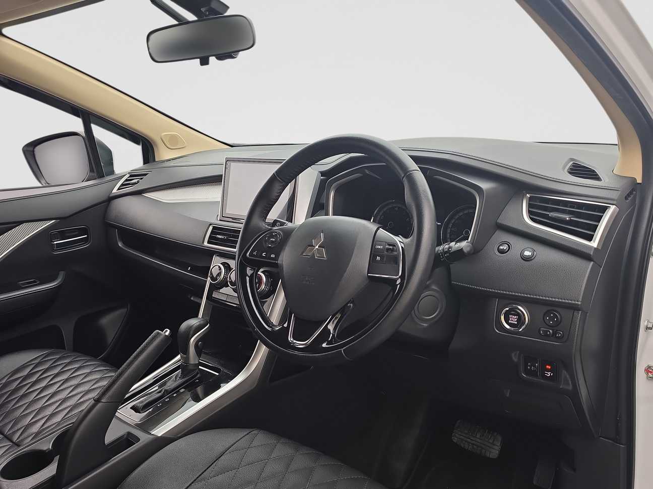 terpakai 2023 Mitsubishi Xpander  1.5