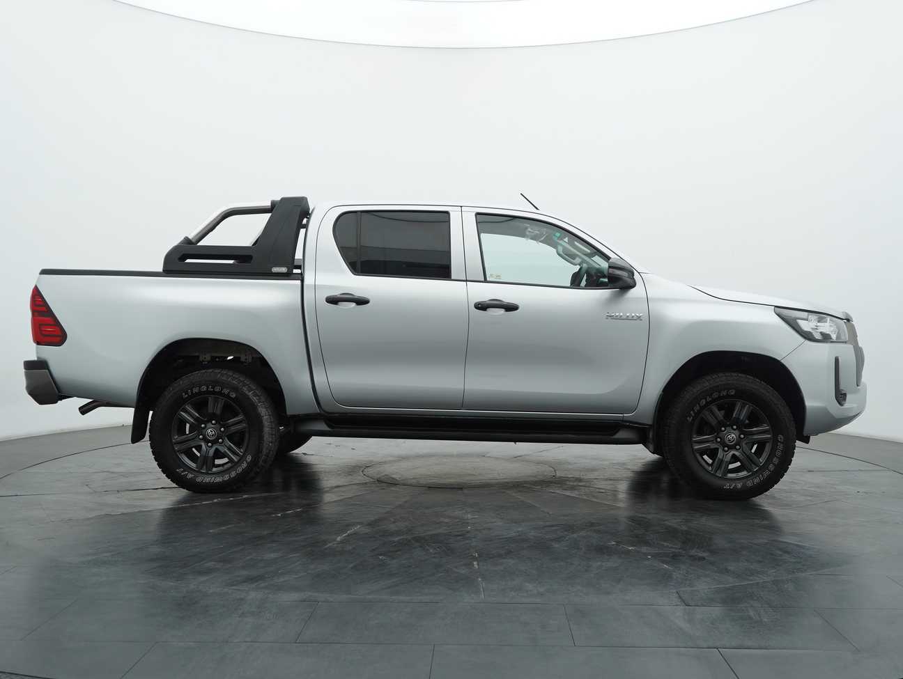 used 2020 Toyota Hilux E Dual Cab 2.4