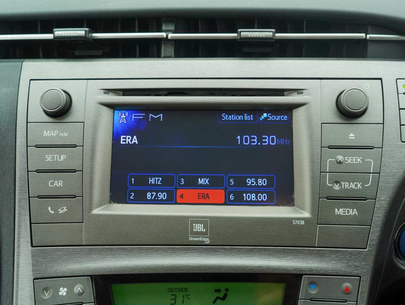 used 2013 Toyota Prius Luxury 1.8