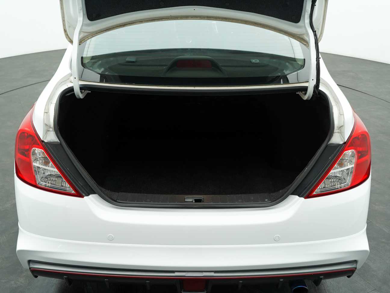 used 2015 Nissan Almera VL 1.5