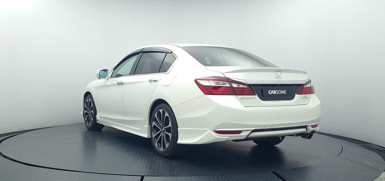 terpakai 2016 Honda ACCORD I-VTEC 2.4