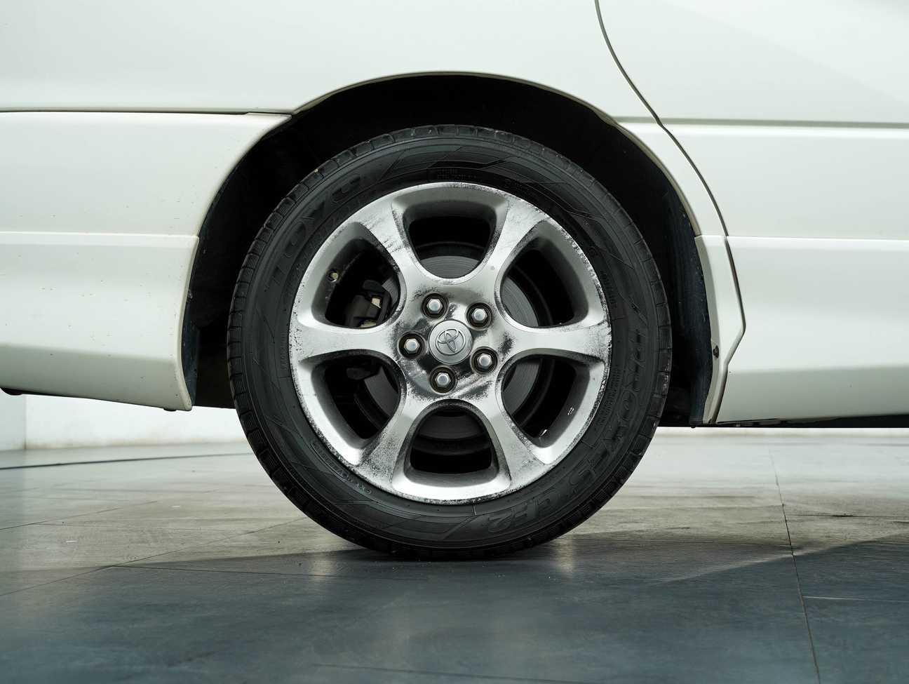 terpakai 2003 Toyota Estima Aeras 2.4