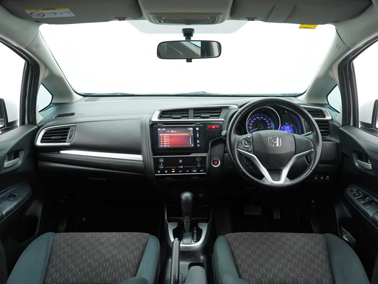 used 2014 Honda Jazz V 1.5