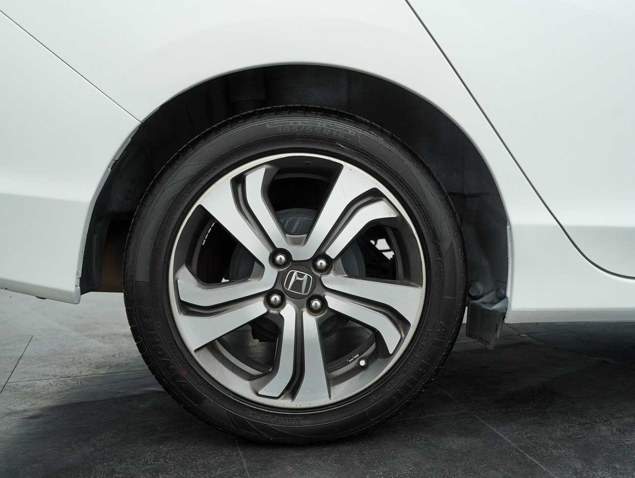terpakai 2015 Honda City S+ i-VTEC 1.5