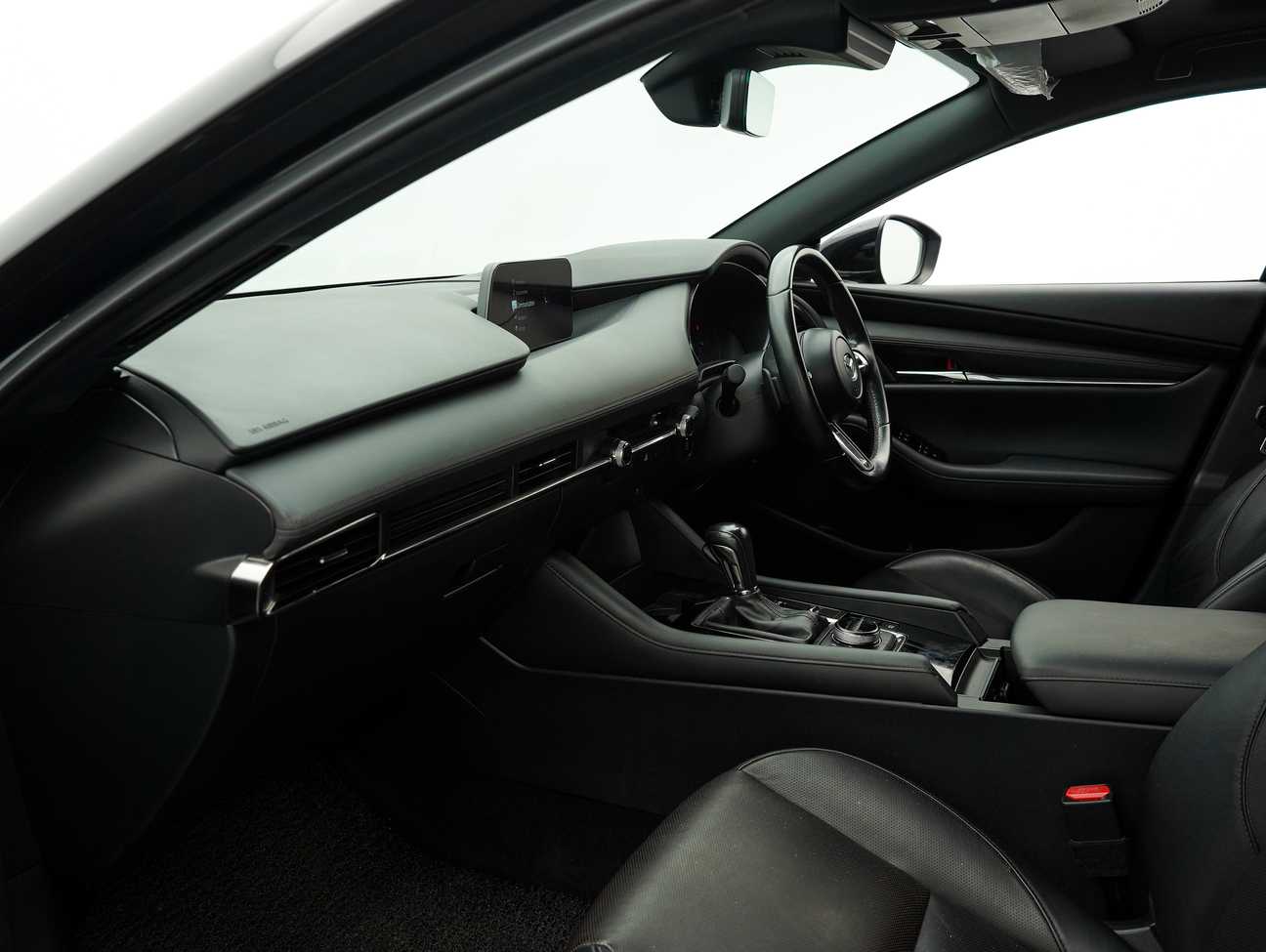 terpakai 2020 Mazda 3 SKYACTIV-G High Plus 2.0