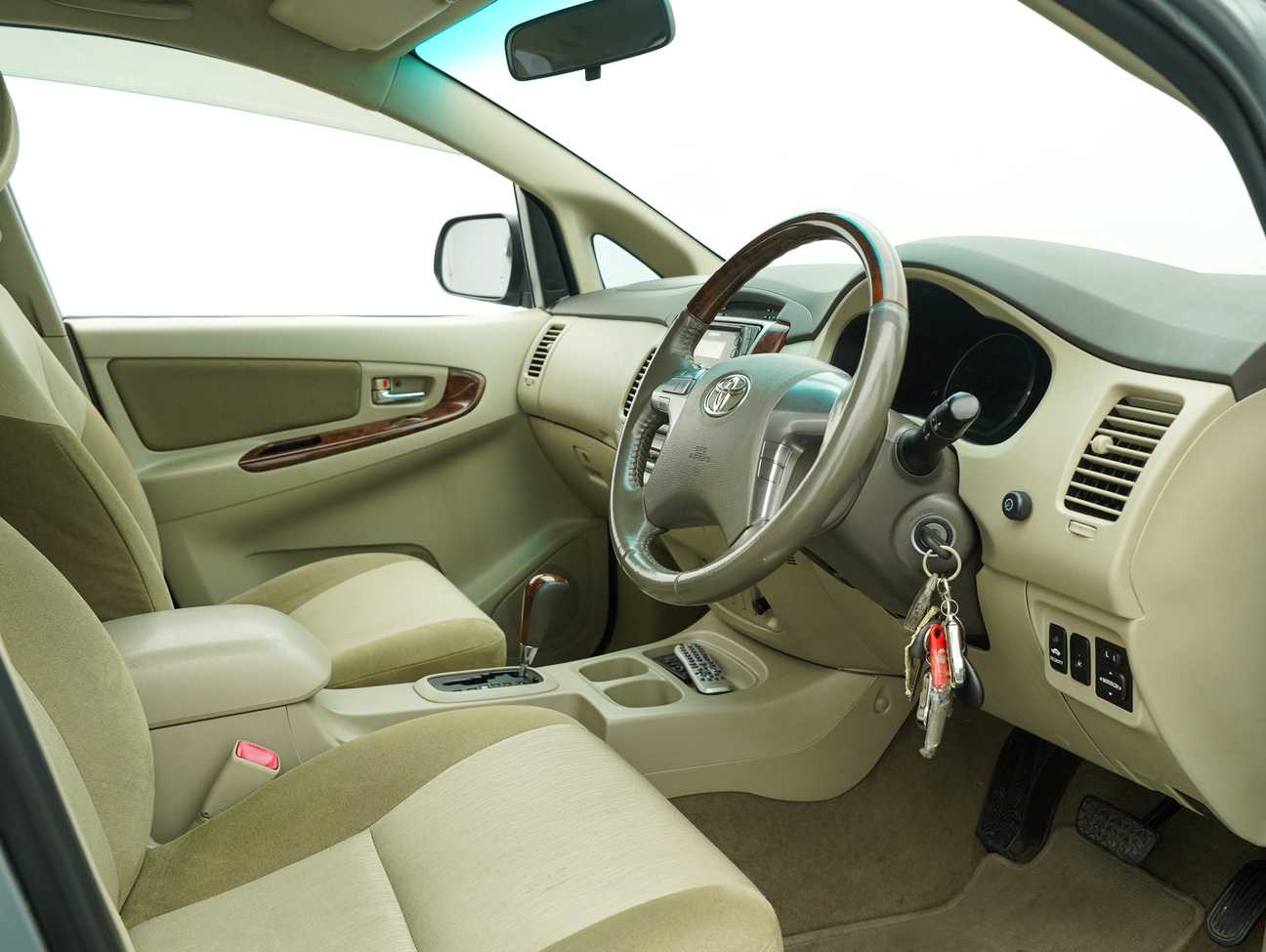 used 2014 Toyota Innova G 2.0