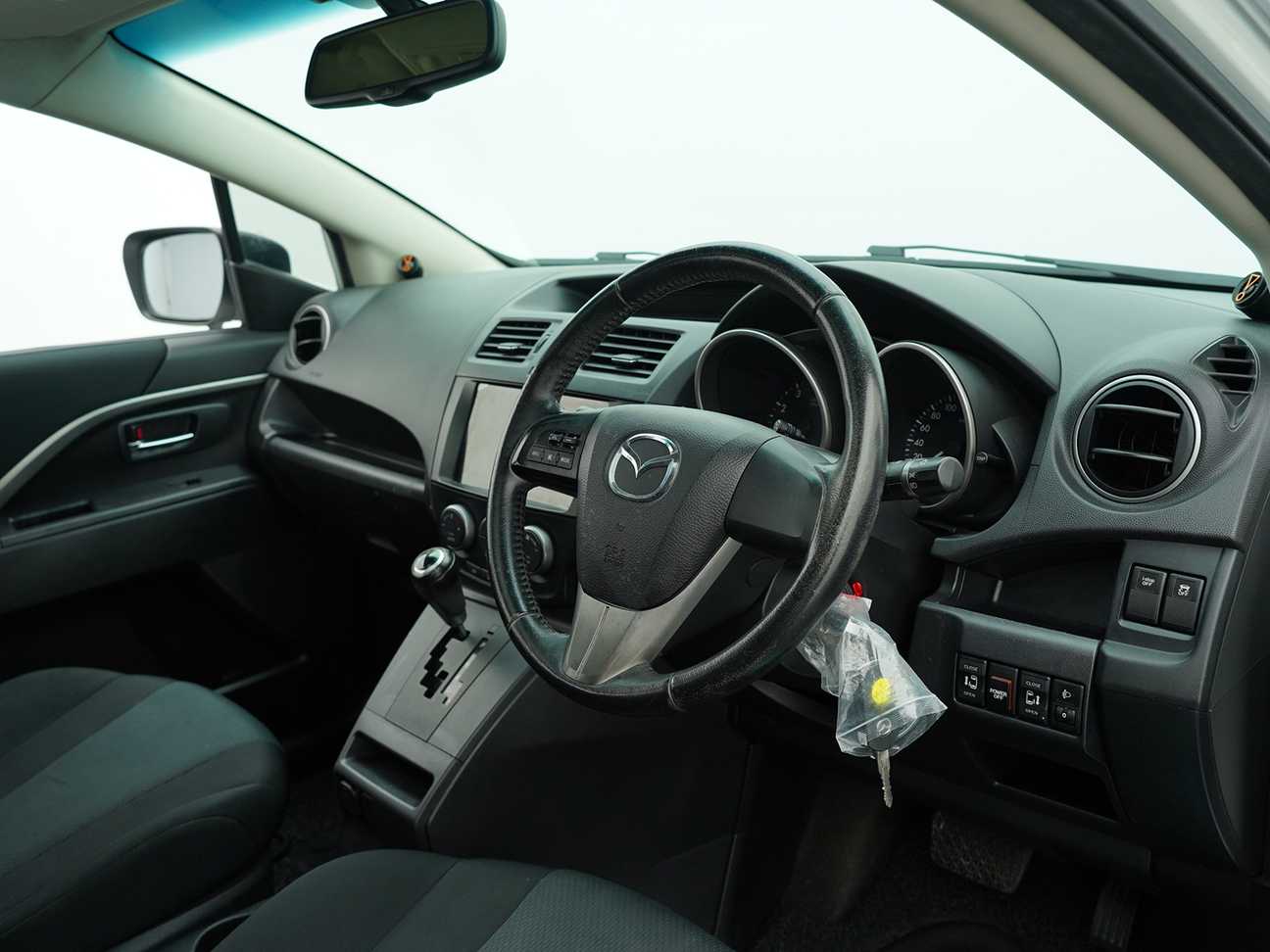 used 2014 Mazda 5 SKYACTIV-G 2.0