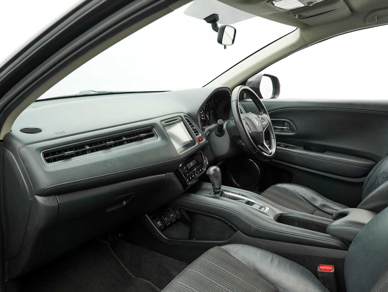 terpakai 2015 Honda HR-V V 1.8