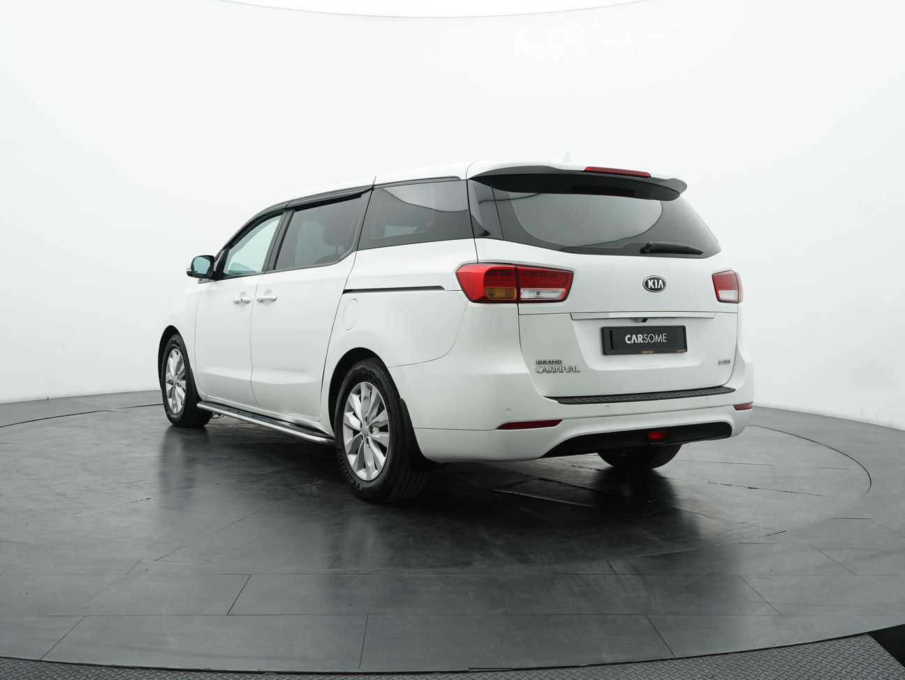 used 2017 Kia Grand Carnival CRDi 2.2