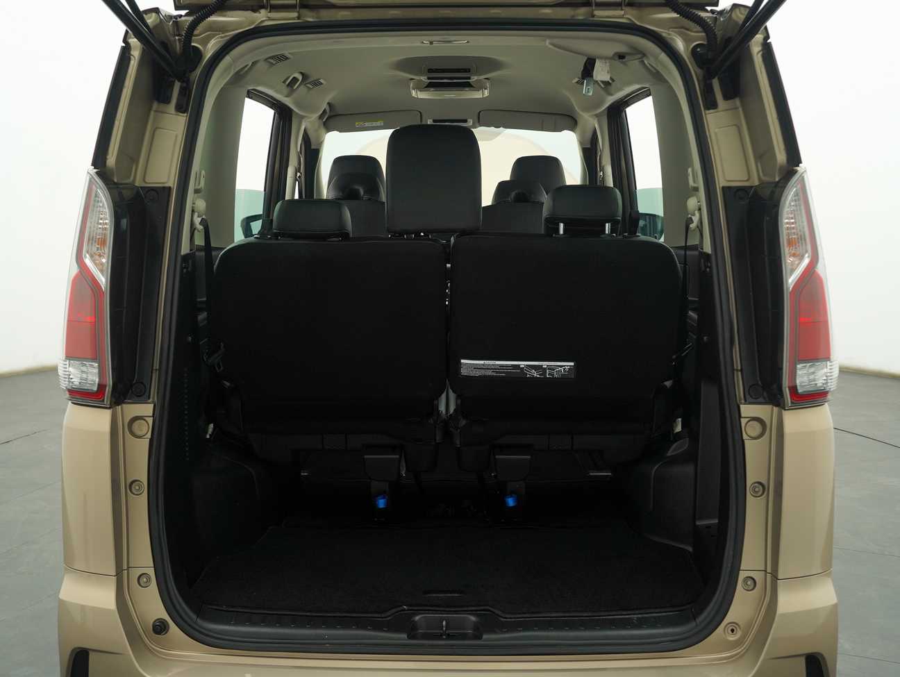 terpakai 2019 Nissan Serena S-Hybrid High-Way Star Premium 2.0