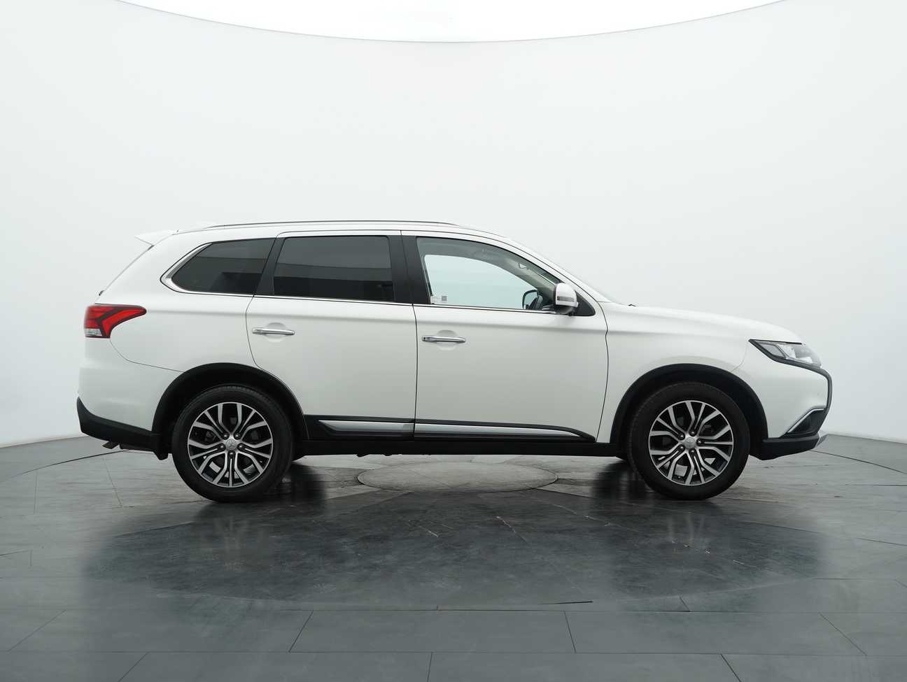 used 2019 Mitsubishi Outlander  2.0