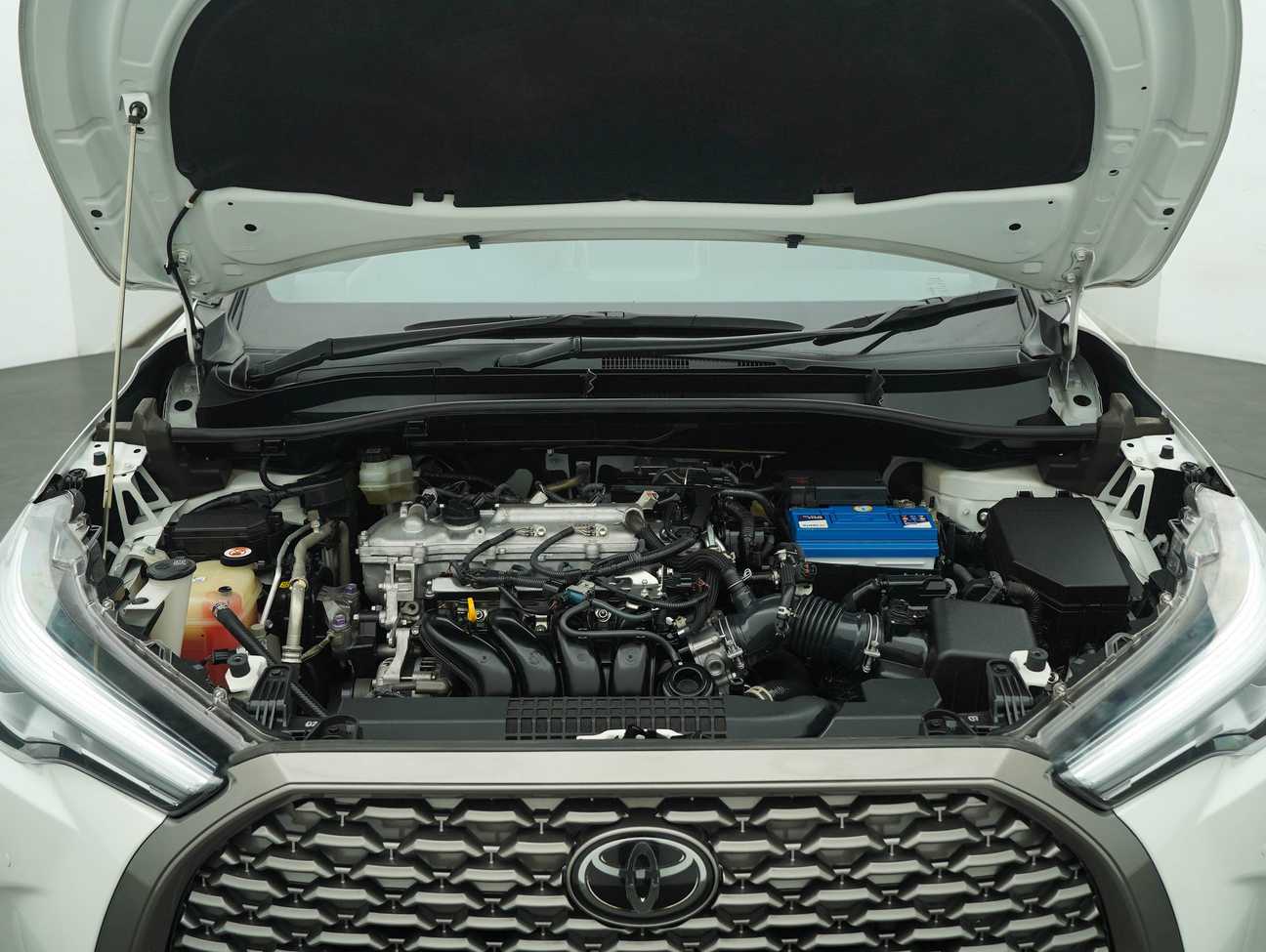 used 2021 Toyota Corolla Cross V 1.8