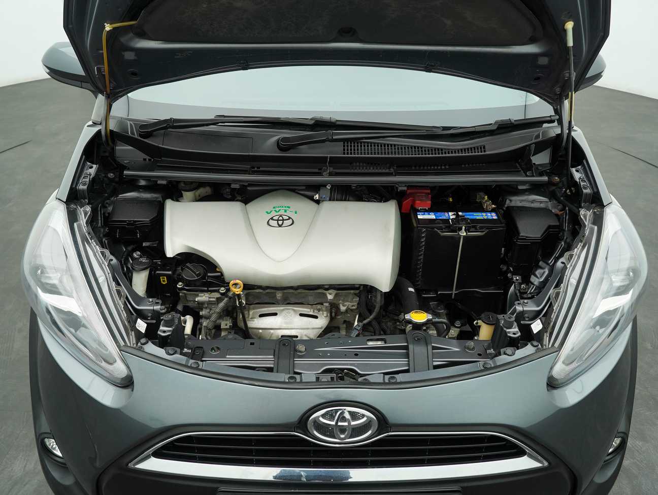 used 2016 Toyota Sienta V 1.5