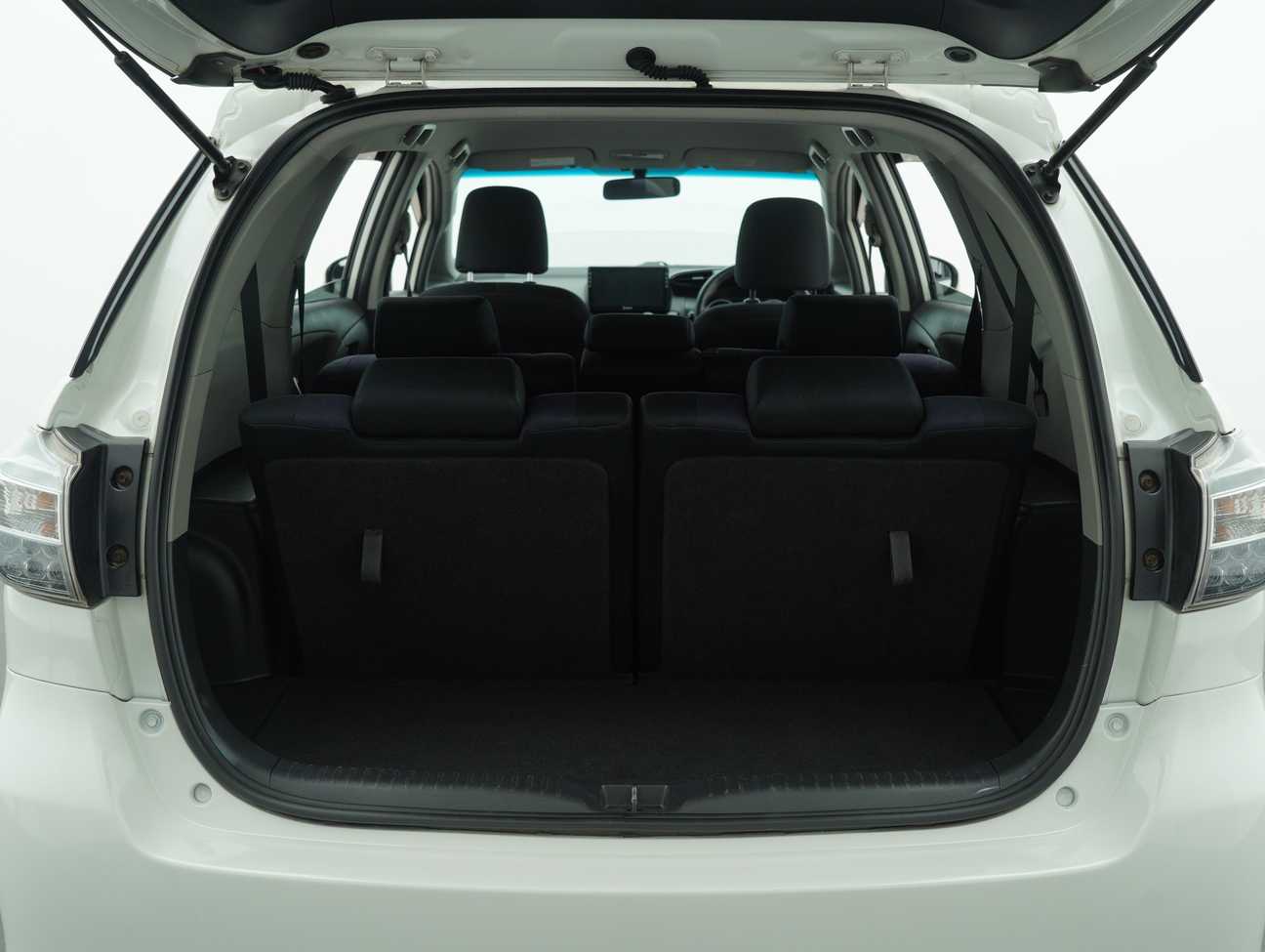 used 2013 Toyota Wish S 1.8