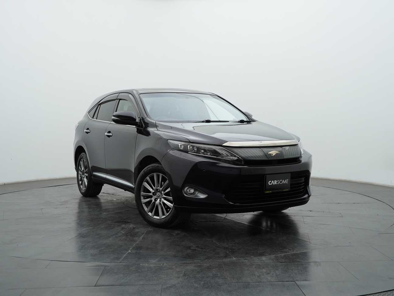 used 2017 Toyota Harrier Premium 2.0