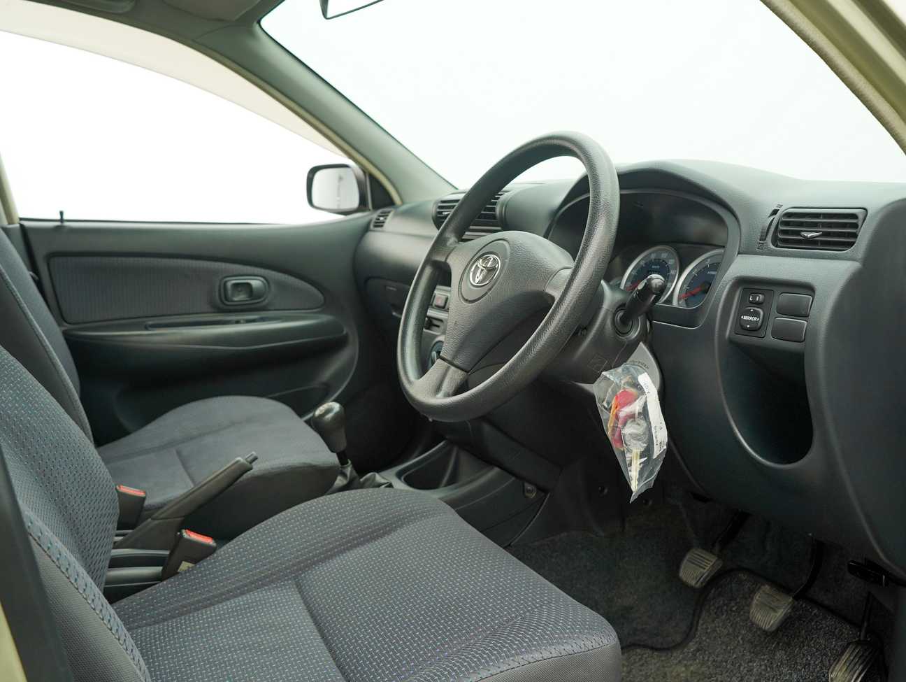 used 2006 Toyota Avanza  1.3