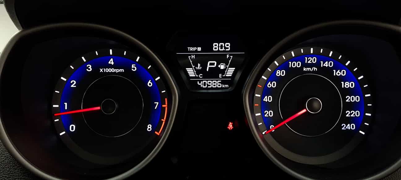 terpakai 2015 Hyundai ELANTRA  1.6