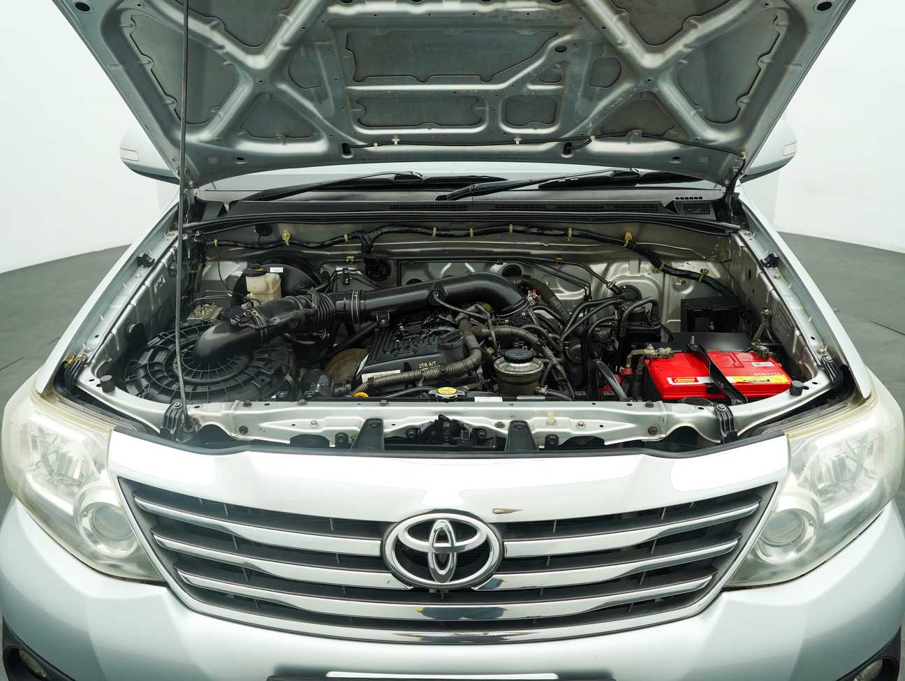 used 2012 Toyota Fortuner V 2.7