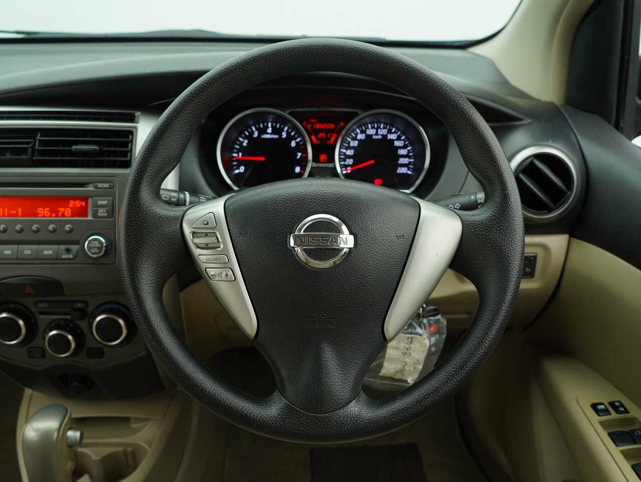 used 2015 Nissan Grand Livina Comfort 1.6