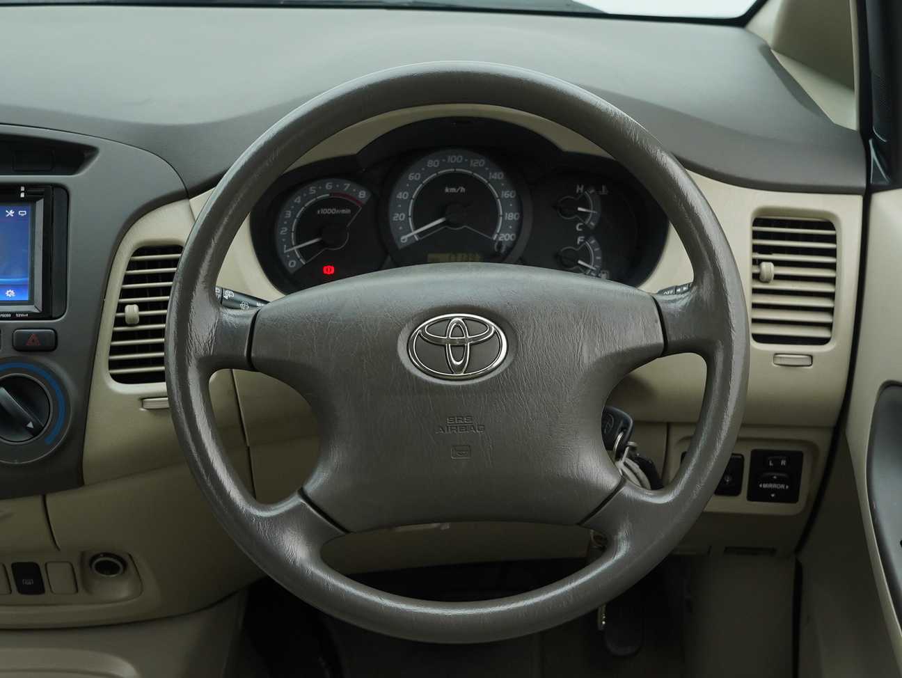 used 2011 Toyota Innova E 2.0