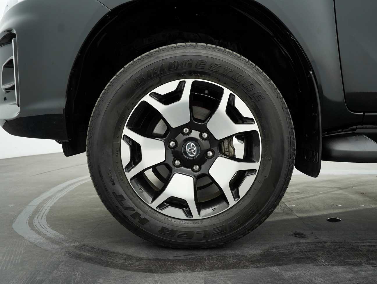 used 2019 Toyota HILUX DOUBLE CAB LE 4X4 2.4