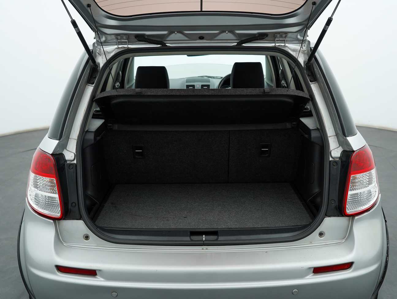 terpakai 2011 Suzuki SX4  1.6