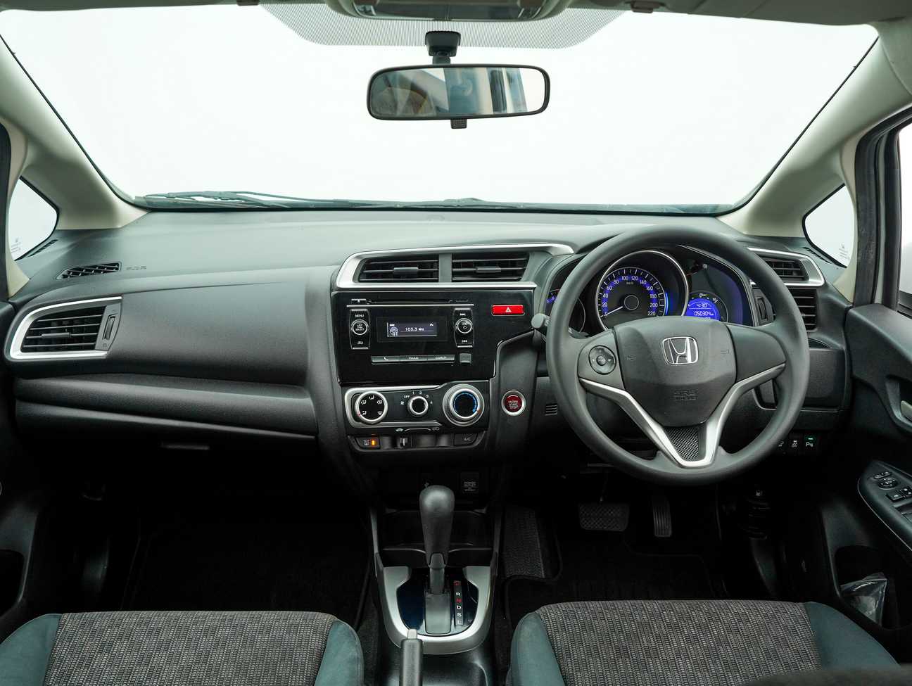 used 2015 Honda Jazz E 1.5