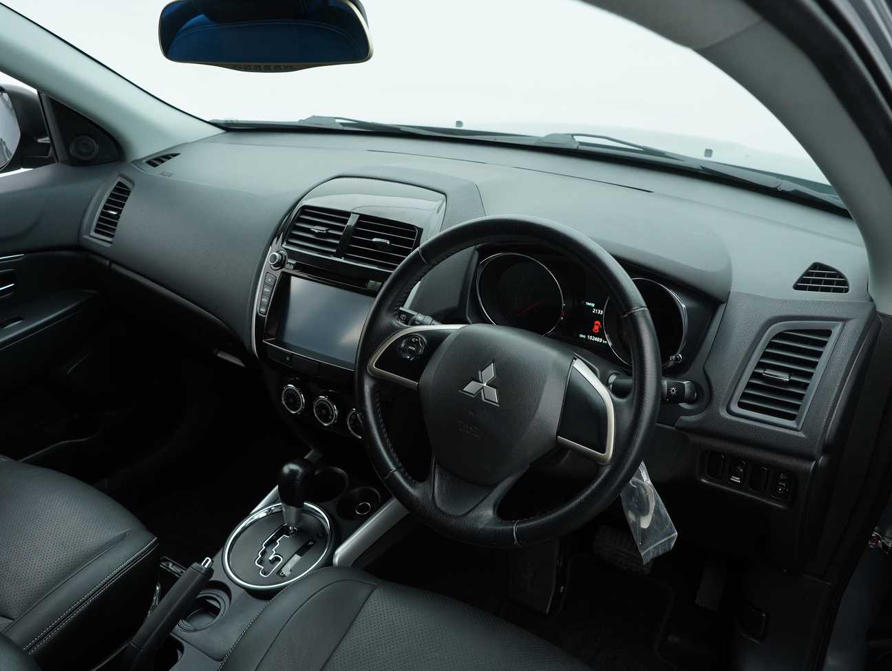 terpakai 2015 Mitsubishi ASX  2.0