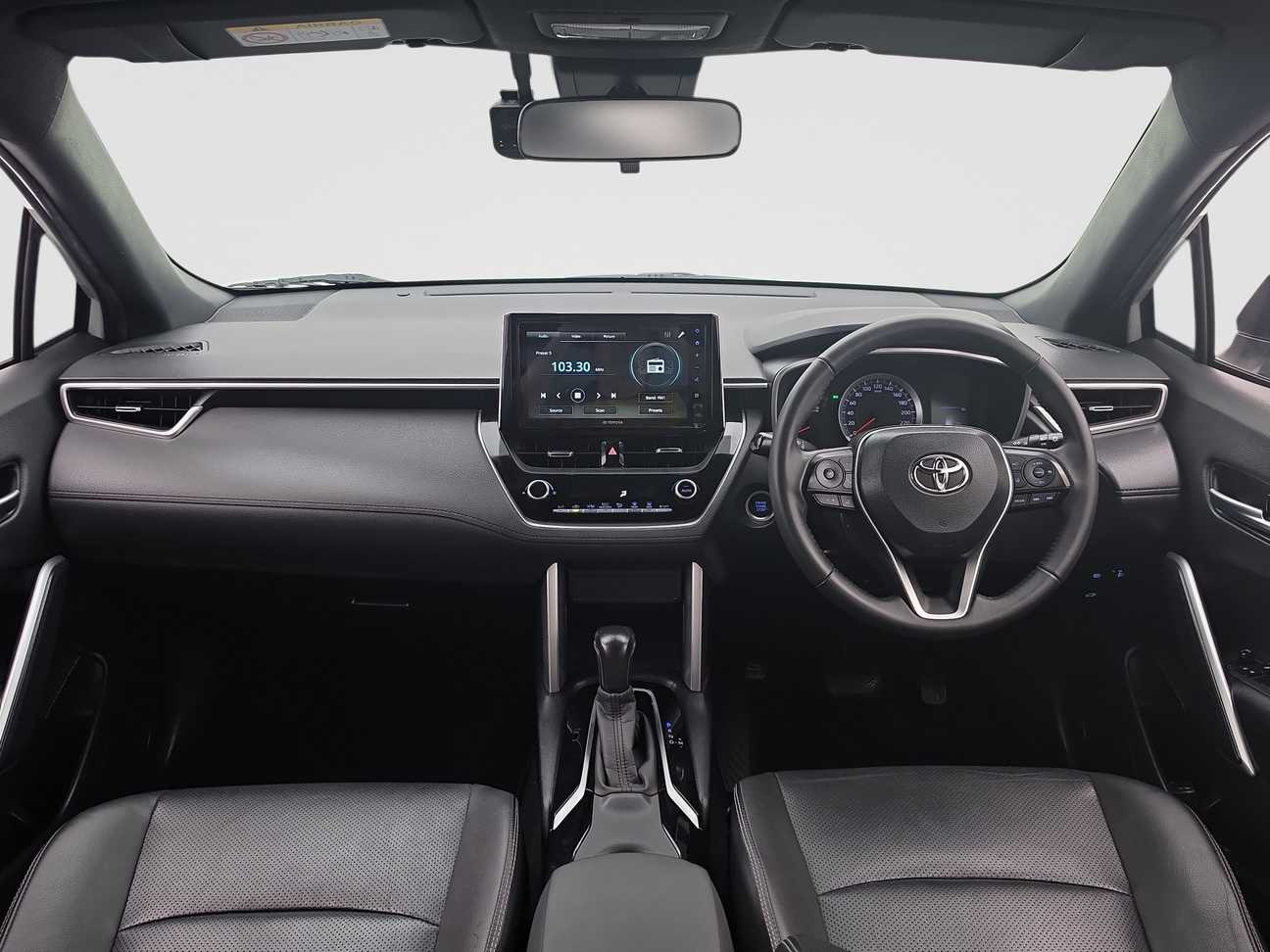 used 2021 Toyota Corolla Cross V 1.8