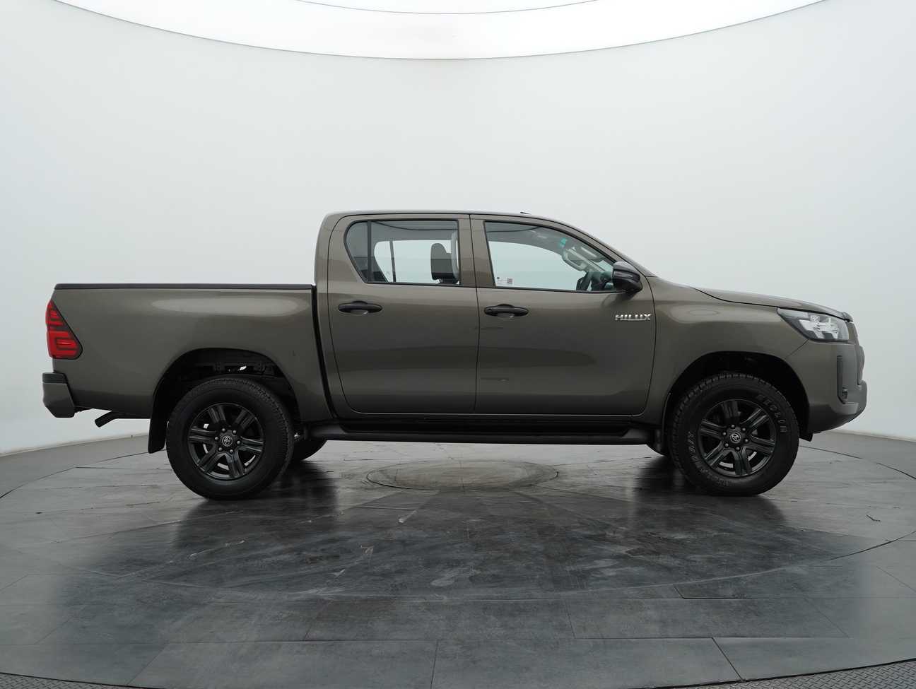 used 2021 Toyota Hilux E Dual Cab 2.4
