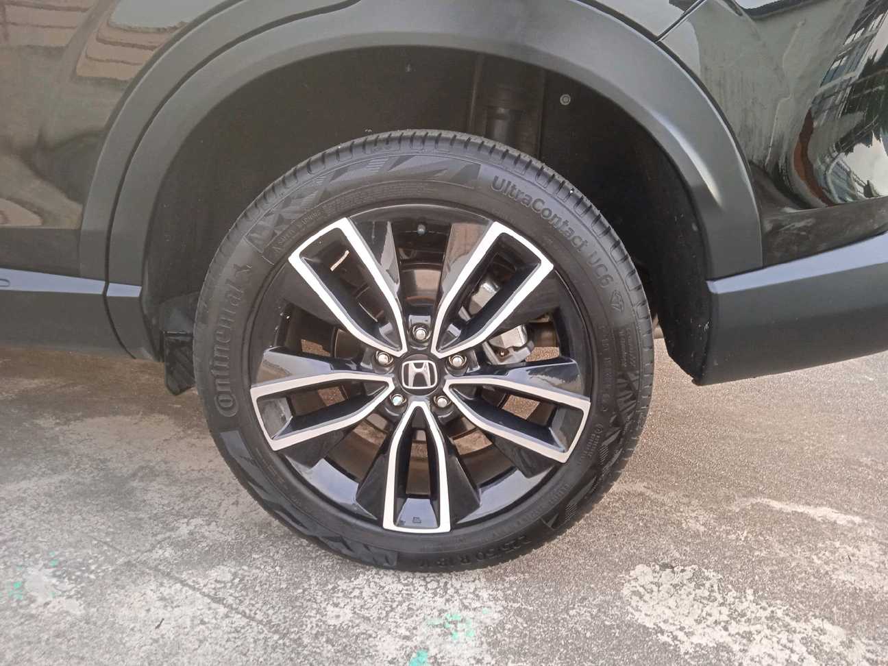 used 2025 Honda HR-V V 1.5