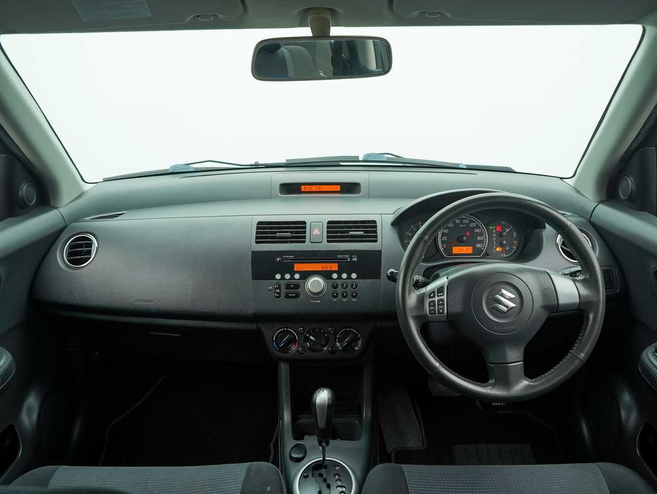 terpakai 2010 Suzuki Swift Premier 1.5