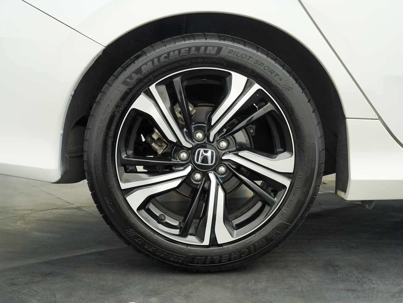 used 2018 Honda Civic TC-P 1.5