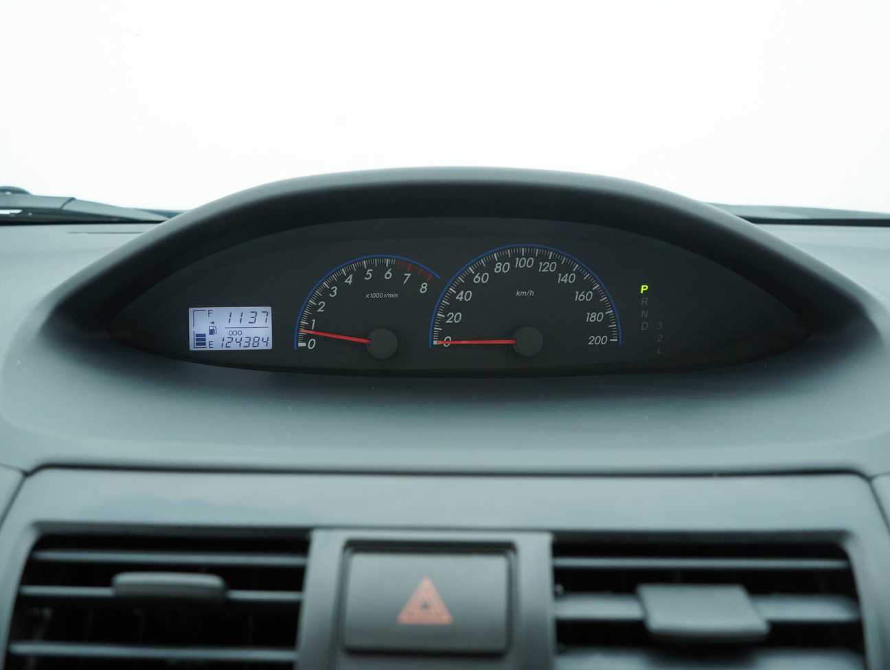 terpakai 2012 Toyota Vios J 1.5