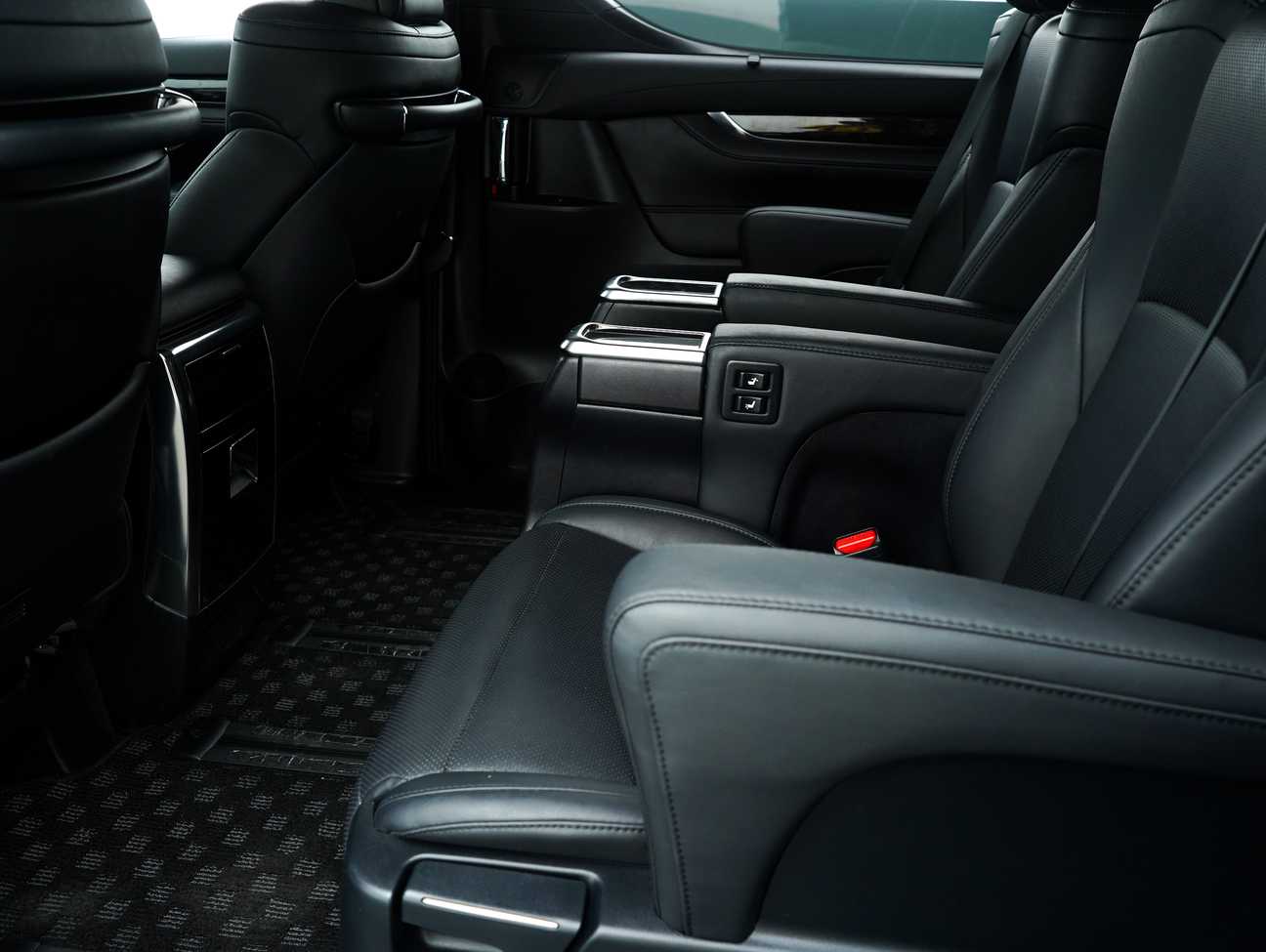 terpakai 2020 Toyota Alphard G S C Package 2.5