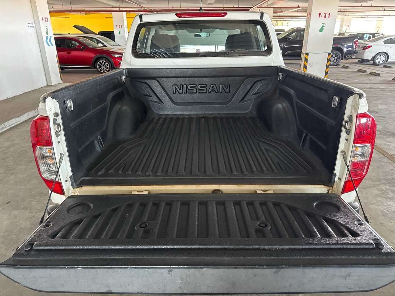 terpakai 2017 Nissan Navara NP300 V Dual Cab 2.5