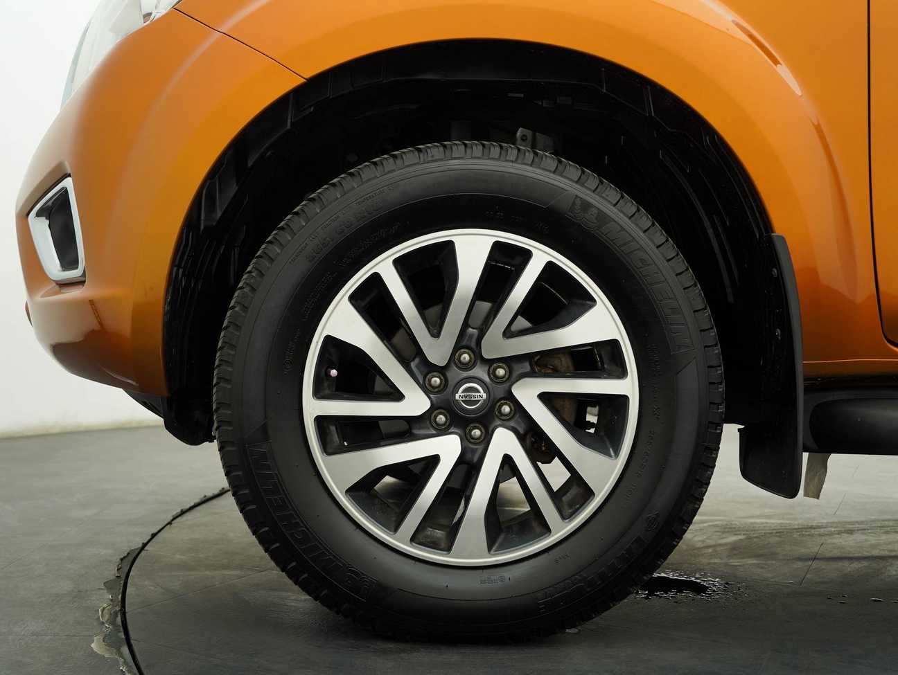 terpakai 2016 Nissan Navara NP300 VL Dual Cab 2.5