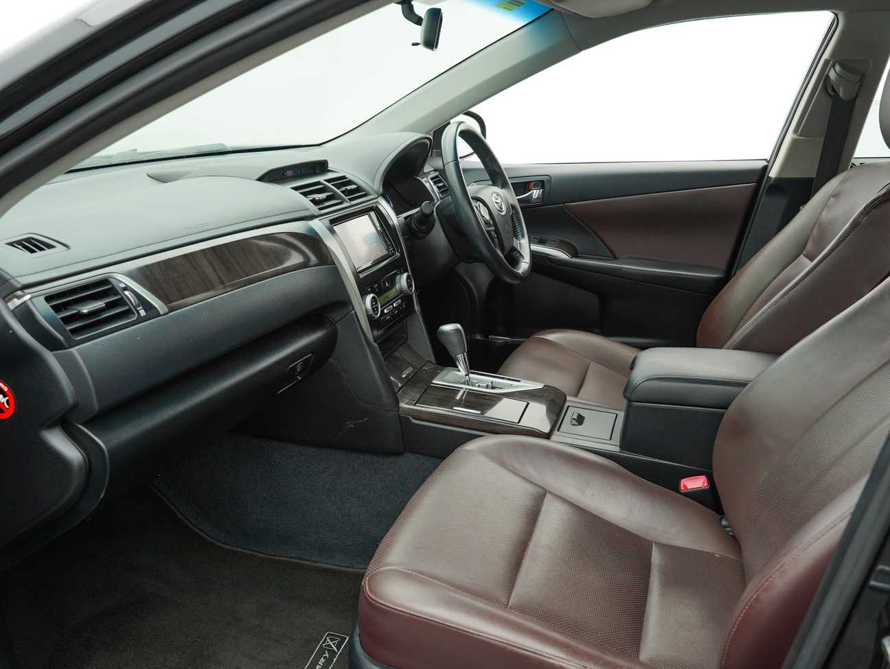 terpakai 2014 Toyota Camry G X 2.0