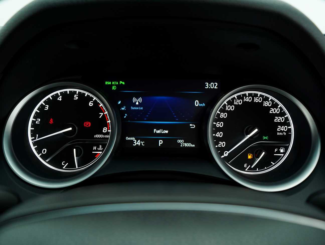 used 2020 Toyota Camry V 2.5