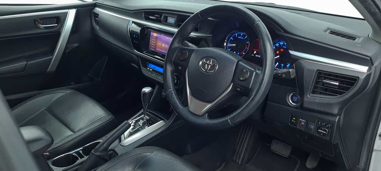 used 2015 Toyota COROLLA ALTIS G 1.8