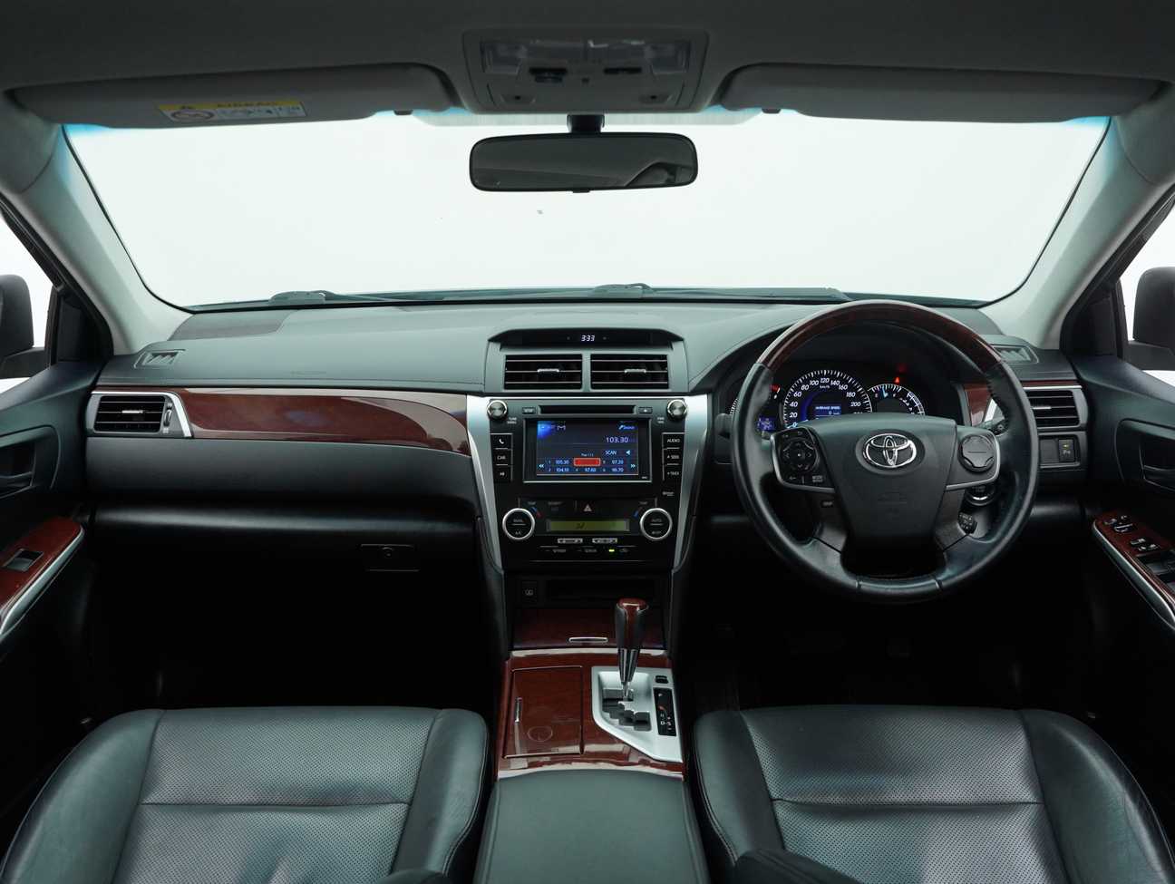 used 2014 Toyota Camry V 2.5