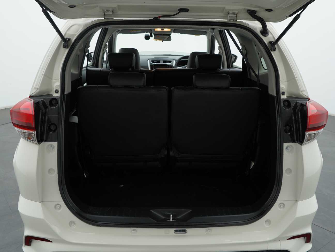 terpakai 2021 Perodua Aruz AV 1.5