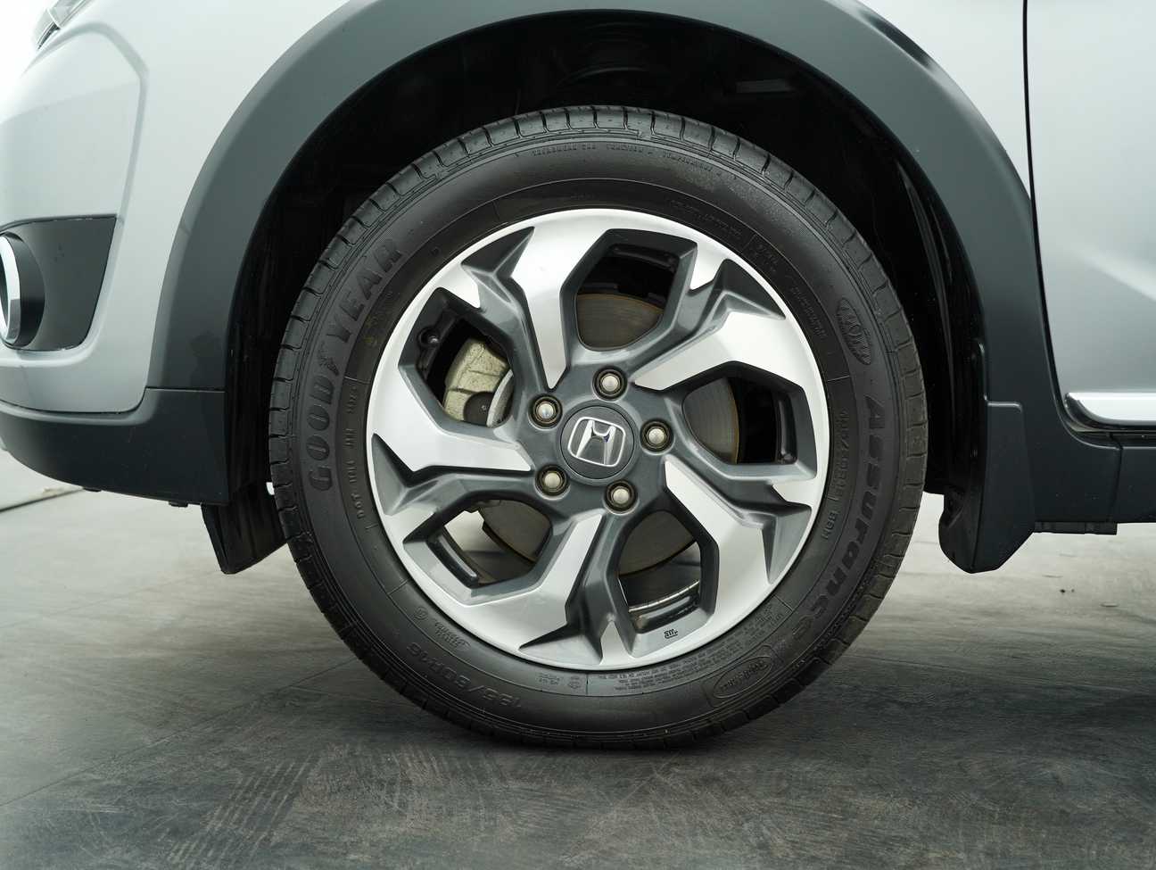 used 2018 Honda BR-V V 1.5