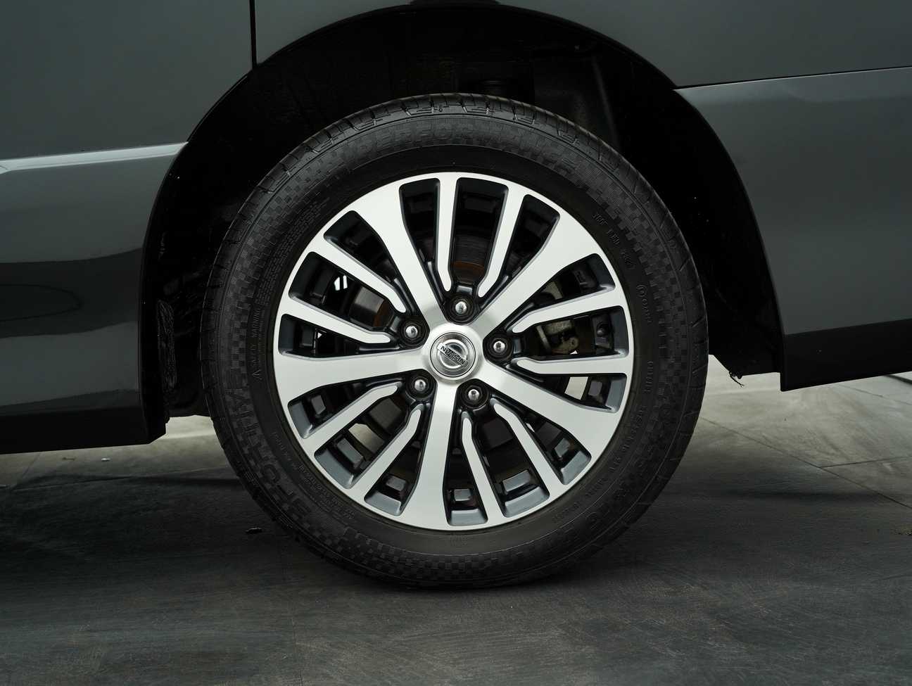 used 2017 Nissan Serena S-Hybrid High-Way Star 2.0