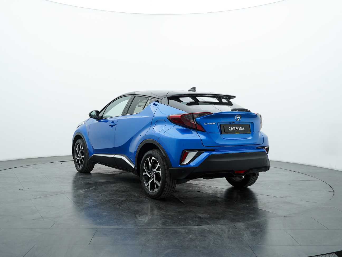 used 2019 Toyota C-HR  1.8
