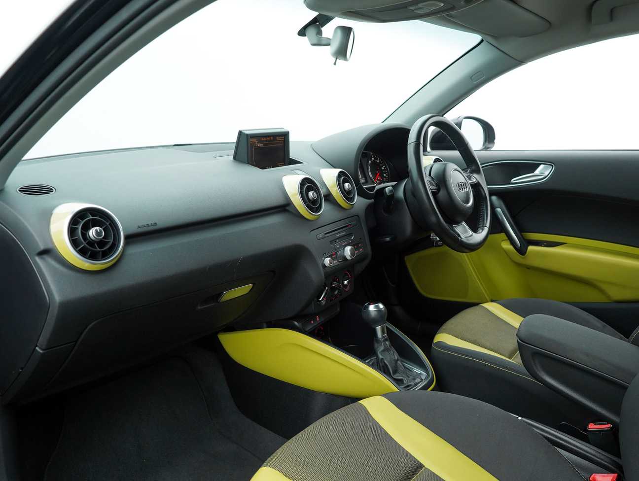 terpakai 2011 Audi A1 TFSI 1.4