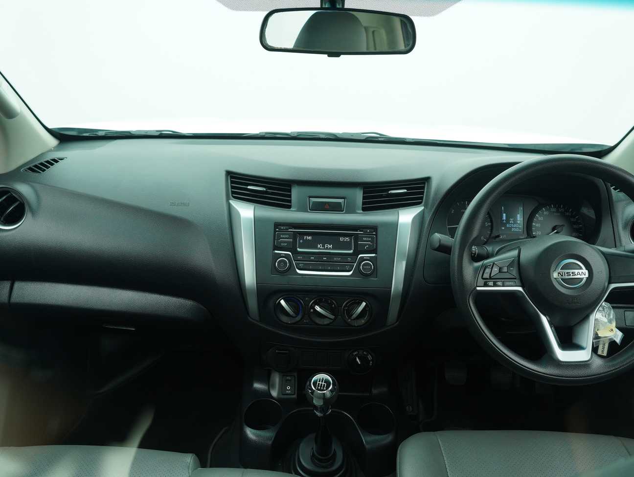 terpakai 2022 Nissan Navara Single Cab 2.5