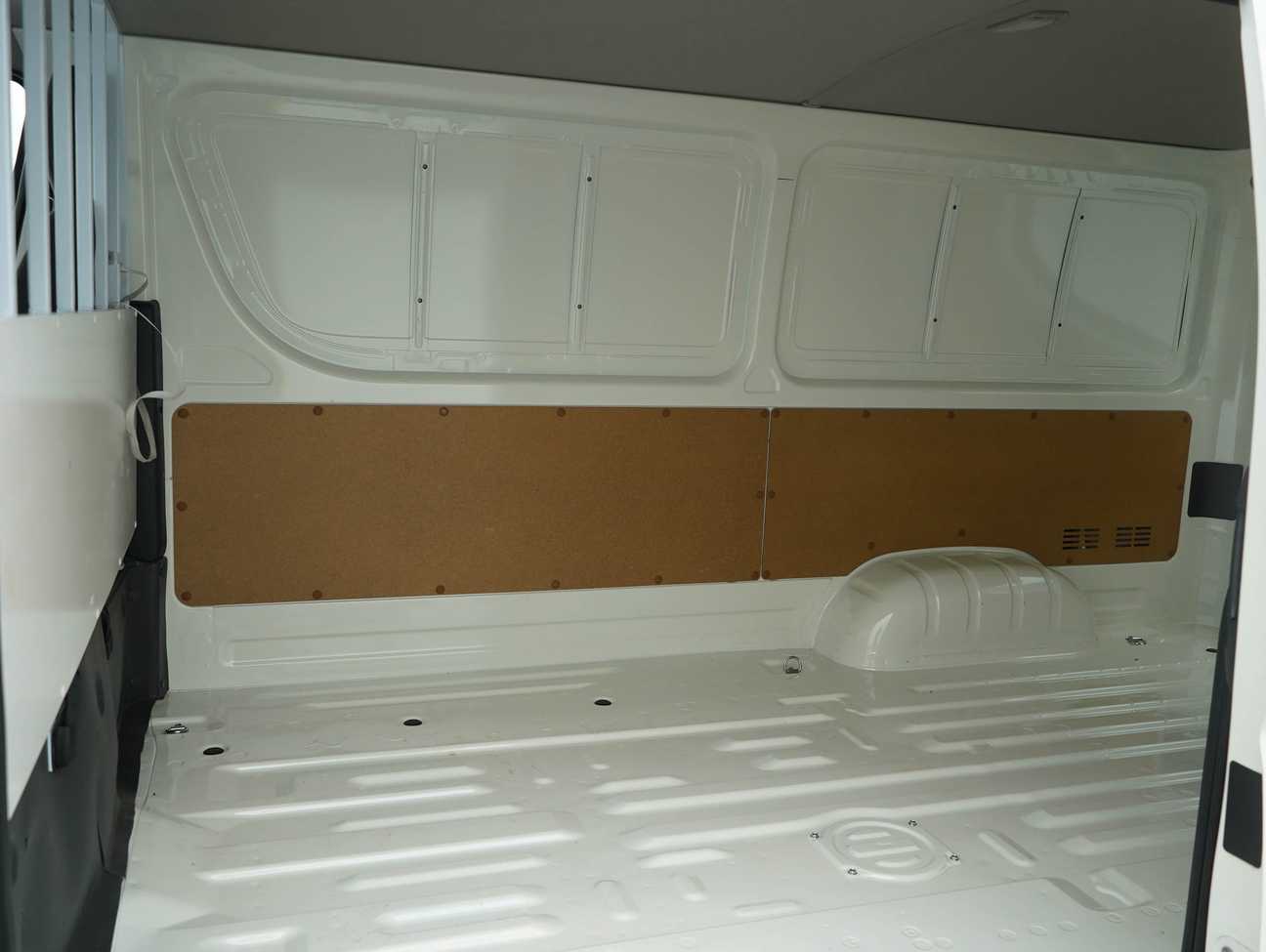 terpakai 2023 Toyota Hiace Panel 2.5
