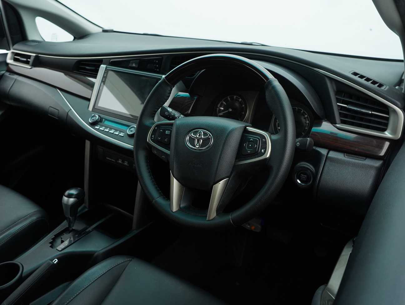 used 2018 Toyota Innova X 2.0