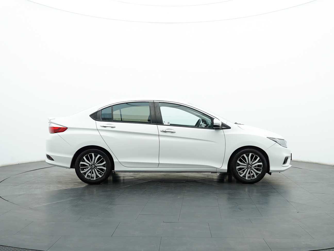 used 2018 Honda City V 1.5